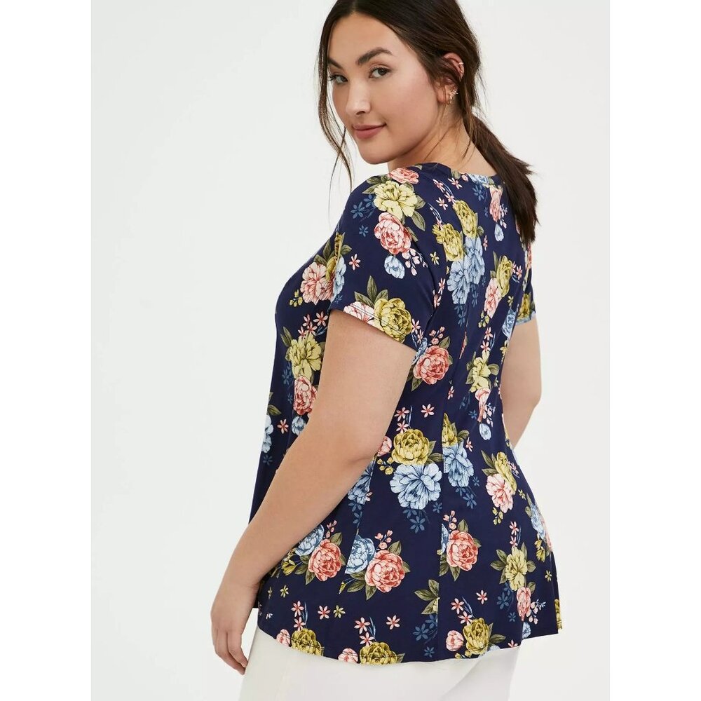 Torrid Navy Blue‎ Floral Fit And Flare Stretch Challis Top Size 3X